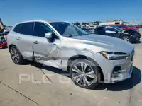 2022 Volvo XC60 фото