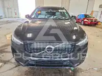 2022 Volvo XC60 фото
