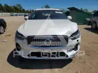 2022 Volvo XC60 фото