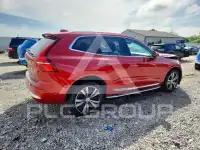 2022 Volvo XC60 фото