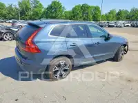 2022 Volvo XC60 фото