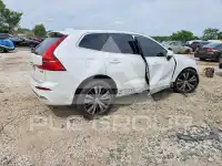 2022 Volvo XC60 фото