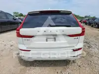 2022 Volvo XC60 фото