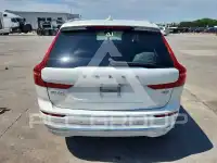 2022 Volvo XC60 фото