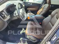 2022 Volvo XC60 фото