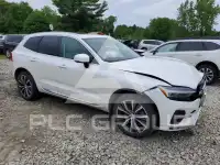2022 Volvo XC60 фото