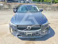 2022 Volvo XC60 фото