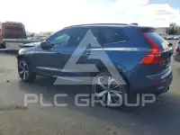 2022 Volvo XC60 фото