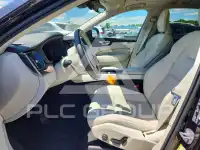 2022 Volvo XC60 фото