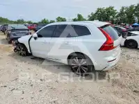 2022 Volvo XC60 фото