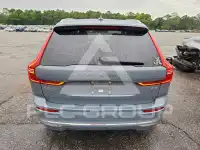 2022 Volvo XC60 фото