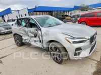 2022 Volvo XC60 фото