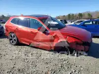 2022 Volvo XC60 фото