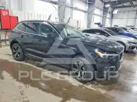 2022 Volvo XC60 фото