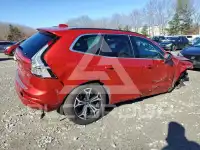 2022 Volvo XC60 фото