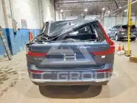 2022 Volvo XC60 фото