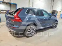 2022 Volvo XC60 фото