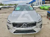 2022 Volvo XC60 фото