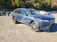 2022 Volvo XC90 photo