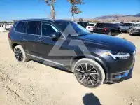 2022 Volvo XC90 photo