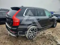 2022 Volvo XC90 фото