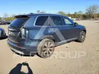 2022 Volvo XC90 photo