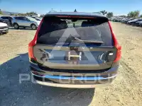 2022 Volvo XC90 photo