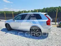 2022 Volvo XC90 фото