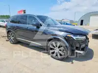 2022 Volvo XC90 photo
