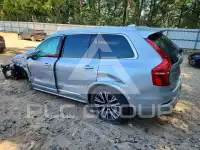 2022 Volvo XC90 фото