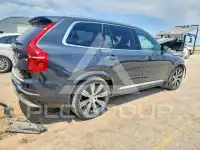 2022 Volvo XC90 photo