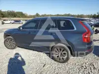 2022 Volvo XC90 photo