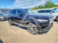 2022 Volvo XC90 фото