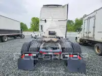 2022 Volvo VNL photo
