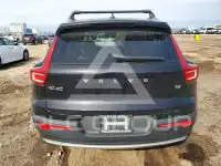 2022 Volvo XC40 фото