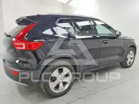 2022 Volvo XC40 photo