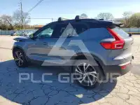 2022 Volvo XC40 фото