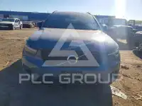 2022 Volvo XC40 фото