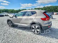 2022 Volvo XC40 photo