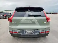 2022 Volvo XC40 фото
