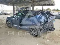 2022 Volvo XC40 фото
