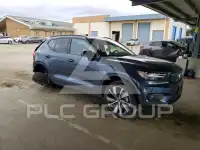 2022 Volvo XC40 фото