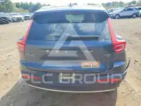 2022 Volvo XC40 фото