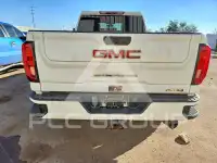 2022 GMC Sierra photo