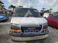 2022 GMC Savana фото
