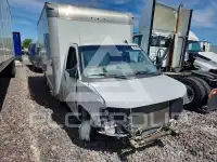 2022 GMC Savana фото