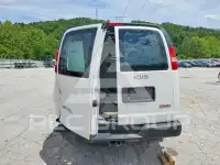 2022 GMC Savana фото