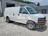 2022 GMC Savana фото