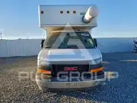 2022 GMC Savana фото