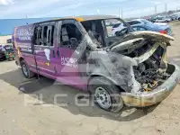 2022 GMC Savana фото